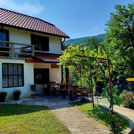 Cukova Bajta Casa de Férias