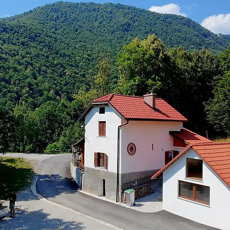 Počitniška hiša Cukova Bajta *